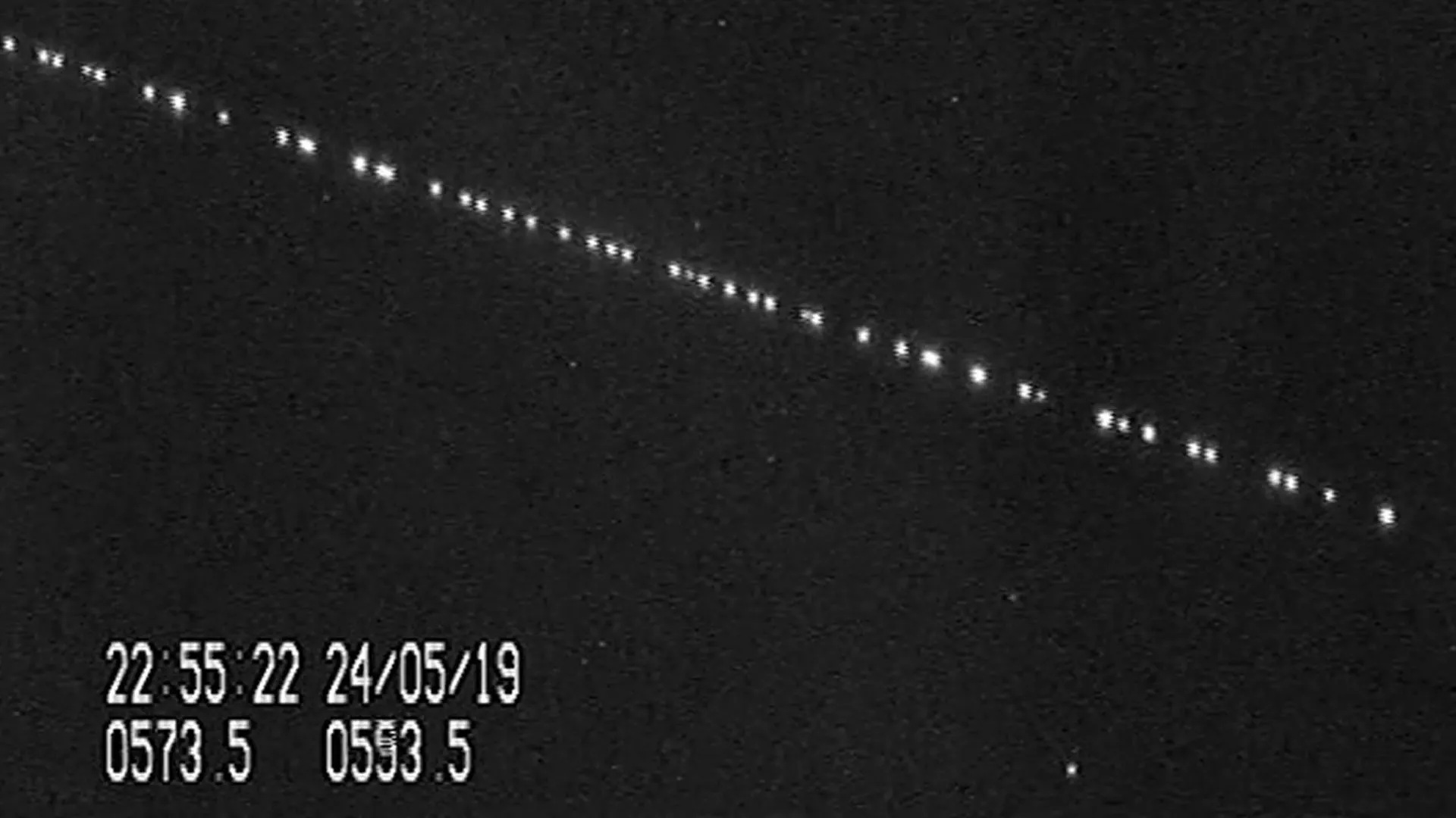SpaceX Starlink train 